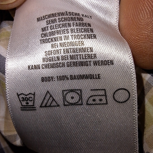 A Columbia men's short sleeve button-down shirt in a size XL. - Picture 3 of 9